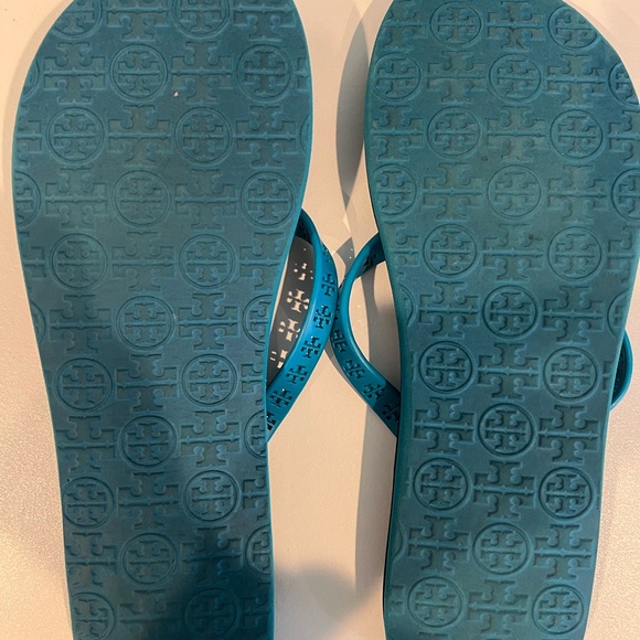 Tory Burch Women's Blue Flip Flops - Picture 2 of 2